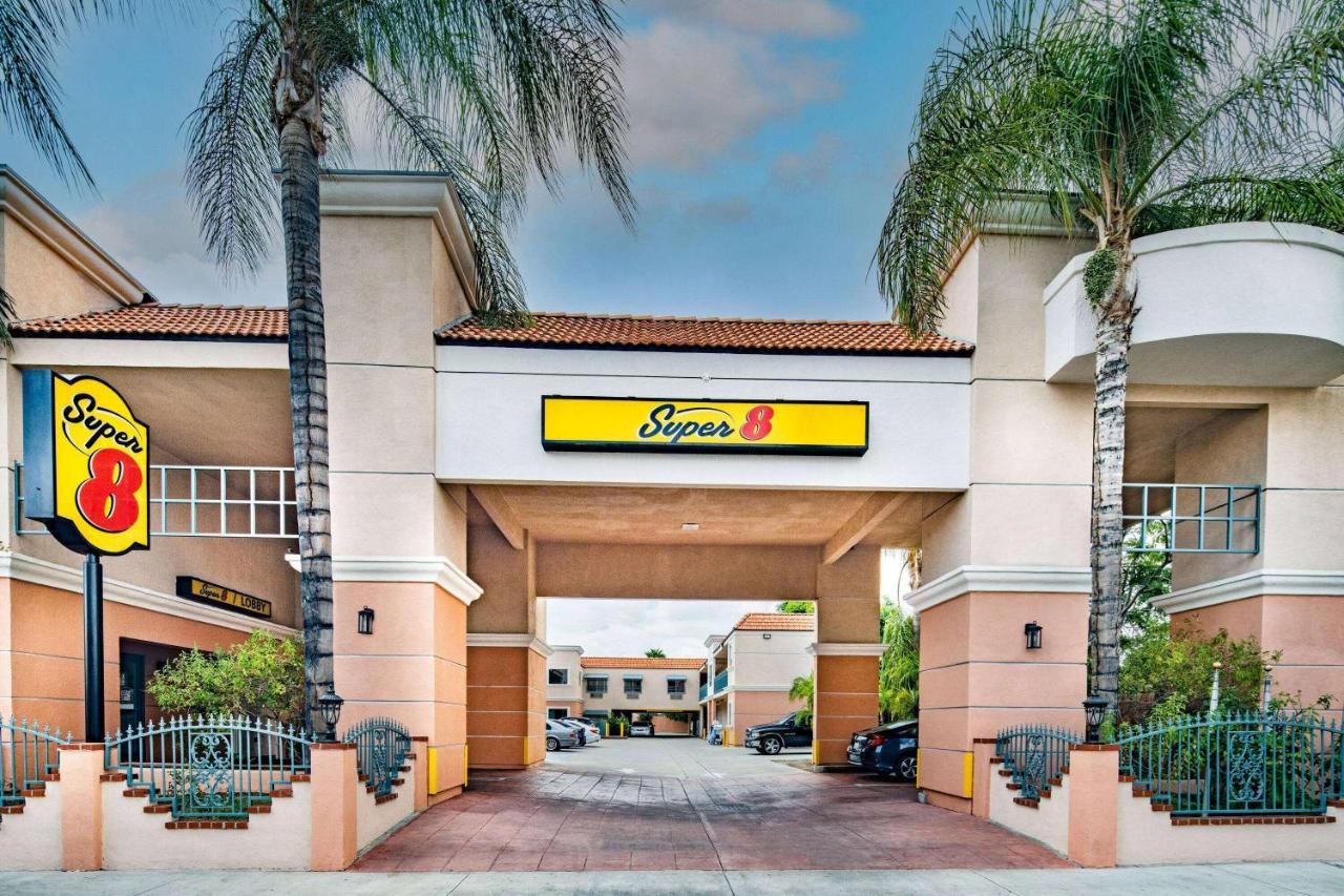 Super 8 By Wyndham North Hollywood Motel Los Angeles Eksteriør billede
